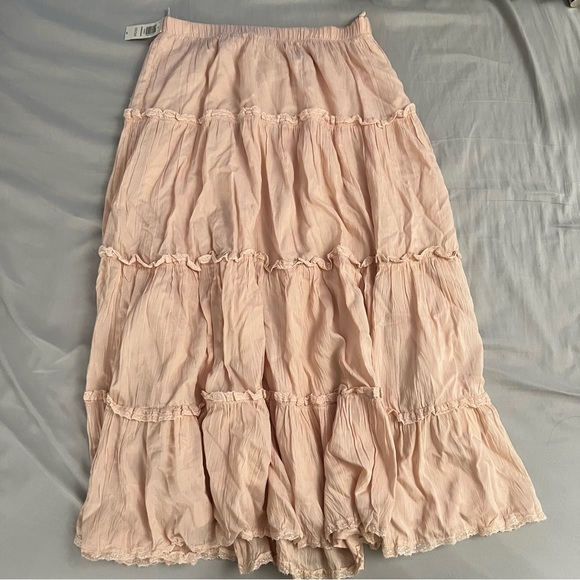 nwt aritzia damasque maxi skirt in coral blush size s - Picture 2 of 7